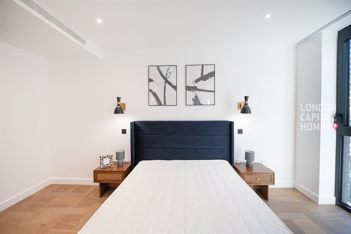 2 Merino Gardens, London